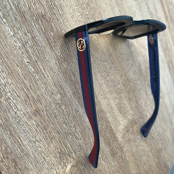 Gucci sunglasses, never worn- purchased 3 months ago and cannot return. - Picture 3 of 4